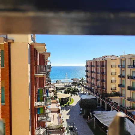 Roma 32 By Tempovacanza Andora Exterior photo