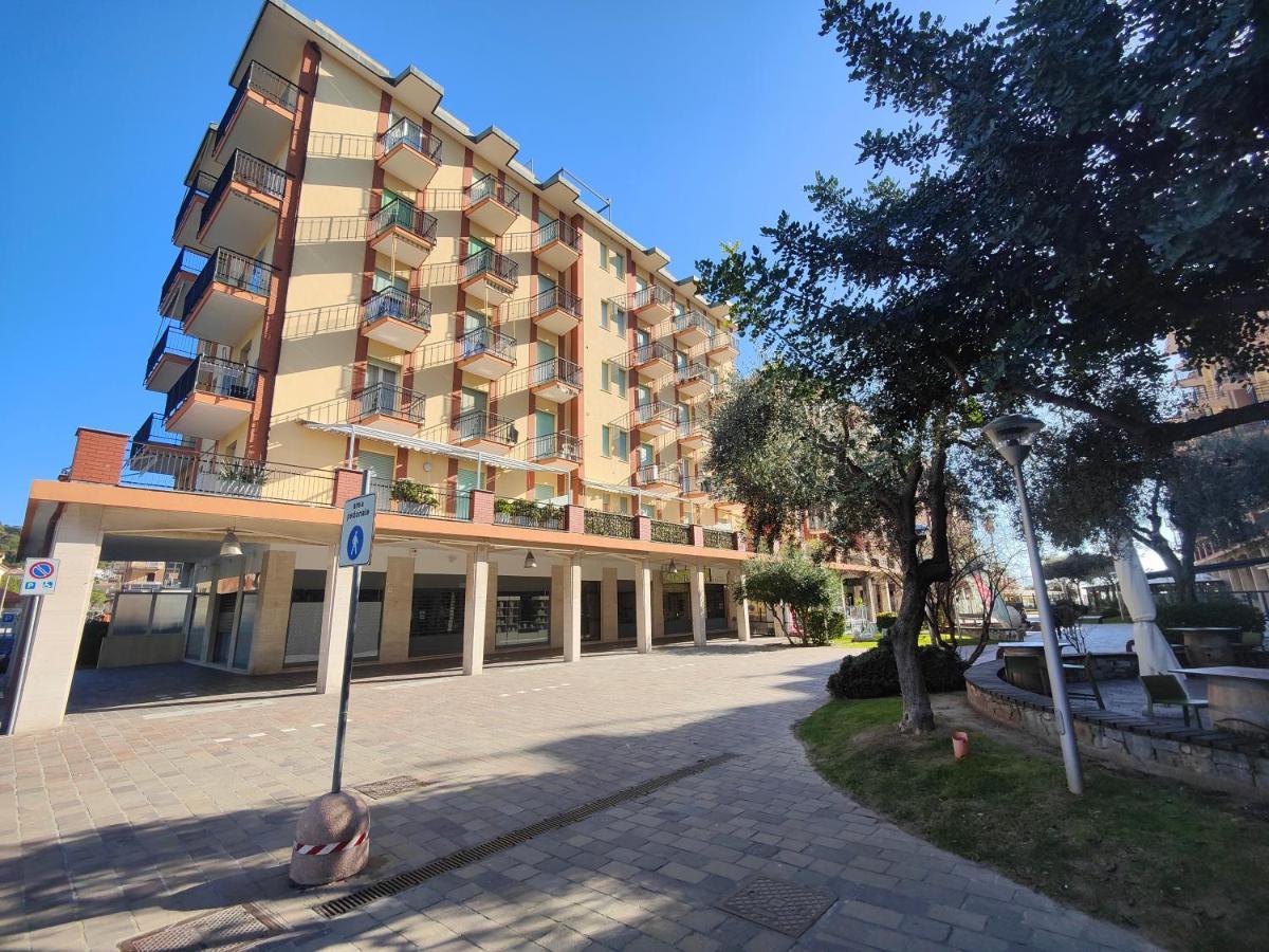 Roma 32 By Tempovacanza Marina dʼAndora